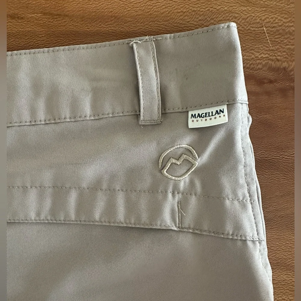 Magellan Outdoors Women’s Falcon Lake Fishing Shorts